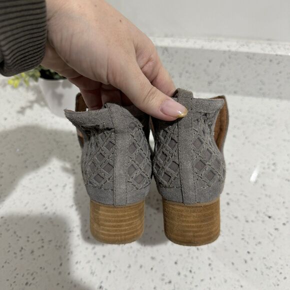 Jeffrey Campbell Taggart Suede Cutout Booties Pointed Western Taupe sz 7.5 - Picture 7 of 8